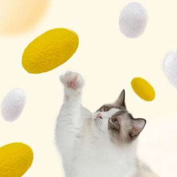 Cat Toys Are Pure Natural, No Dyeing, No Bleaching, Complete Drying, with Chrysalis and Silkworm Cocoons To Amuse Cat Artifacts